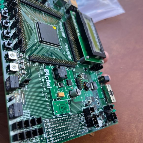 Actel A3PE-A3P-EVAL-BRD1 REV.3‎ Board - Picture 9 of 11